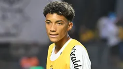 Atacante ainda não jogou em maio
