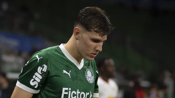Benedetti jogador do Palmeiras durante partida contra o Bragantino no estadio Arena Allianz Parque pelo campeonato Brasileiro A 2025. Foto: Anderson Romao/AGIF
