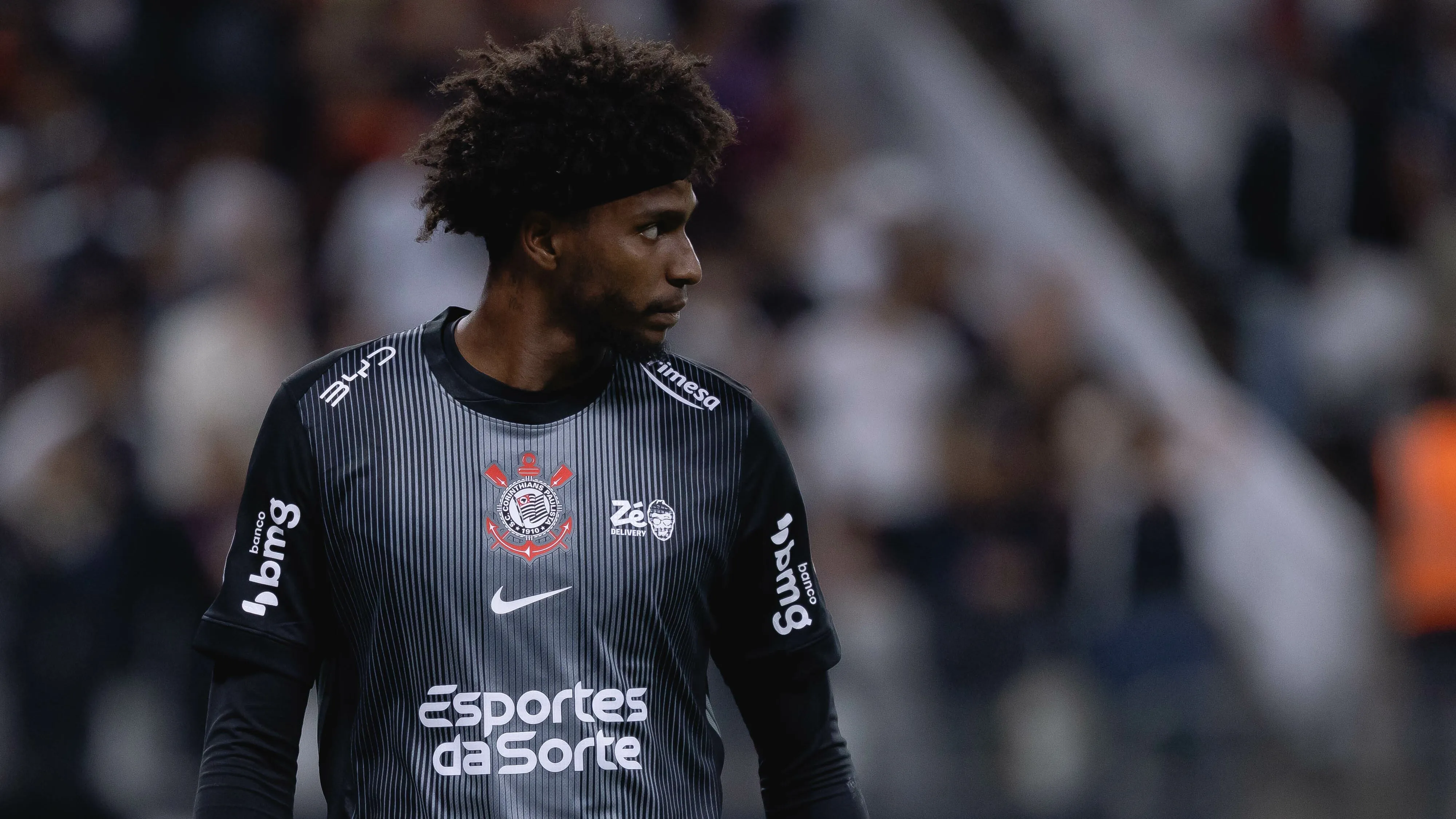 Hugo Souza goleiro do Corinthians durante partida contra o Peñarol. Foto: Ettore Chiereguini/AGIF