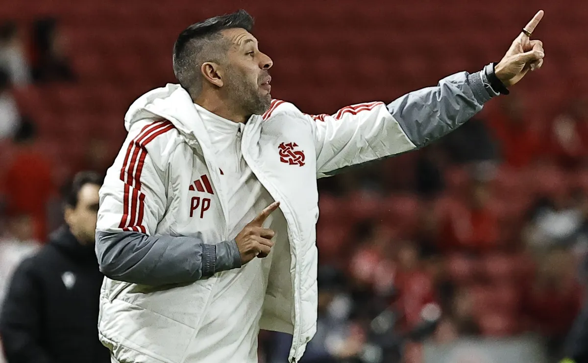Estratégia ofensiva de Paulo Pezzolano expõe defesa, mas Internacional elimina o Athletic-MG no Beira-Rio