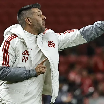 Inter de Pezzolano sofre na defesa, mas elimina o Athletic