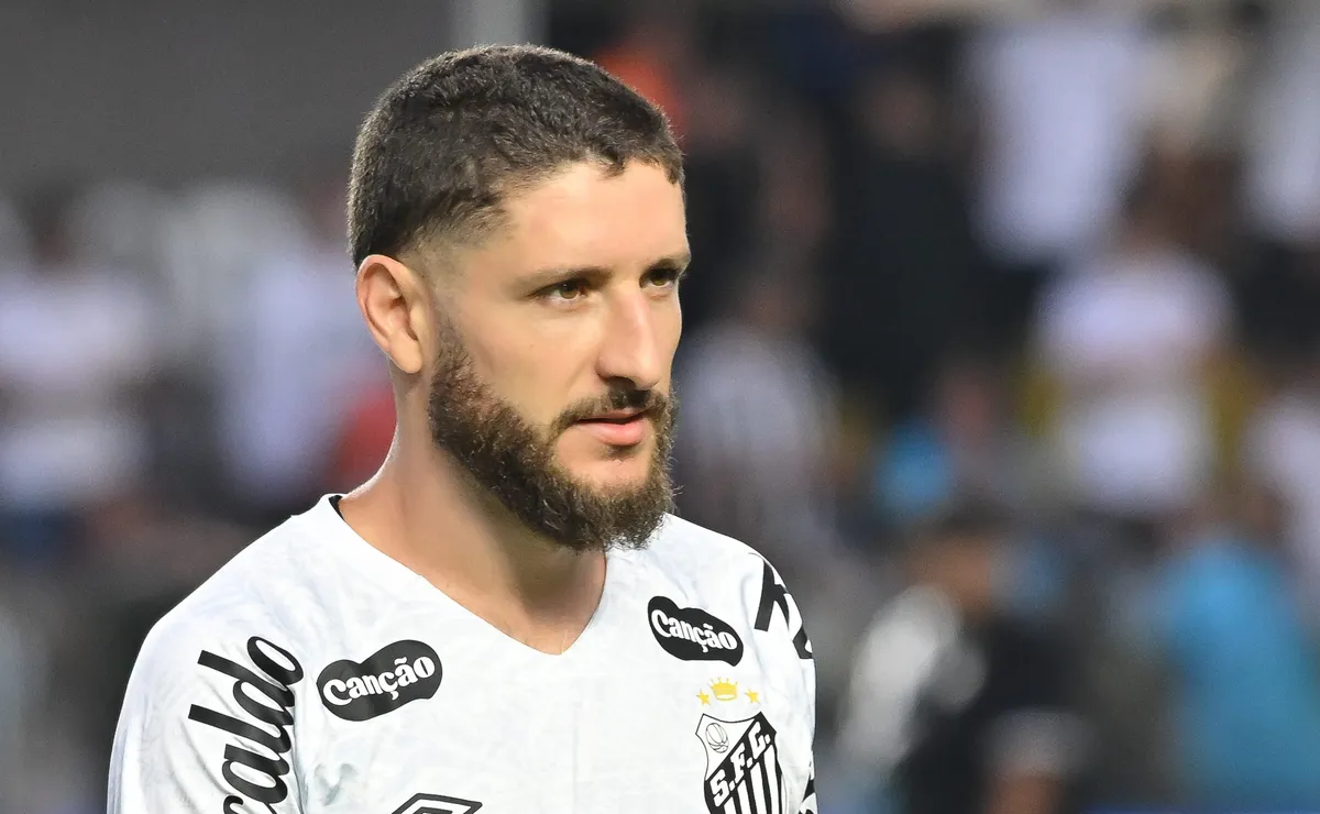 Santos define saídas e tenta negociar Zé Rafael, Mayke e Willian Arão