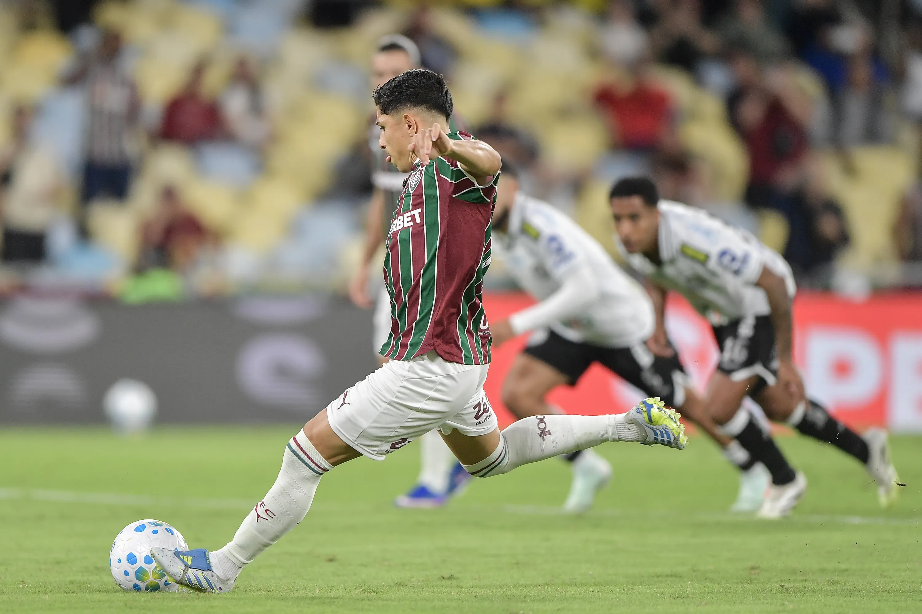 Savarino jogador do Fluminense durante partida contra o Operario no estadio Maracana pelo campeonato Copa Do Brasil 2026. Foto: Thiago Ribeiro/AGIF