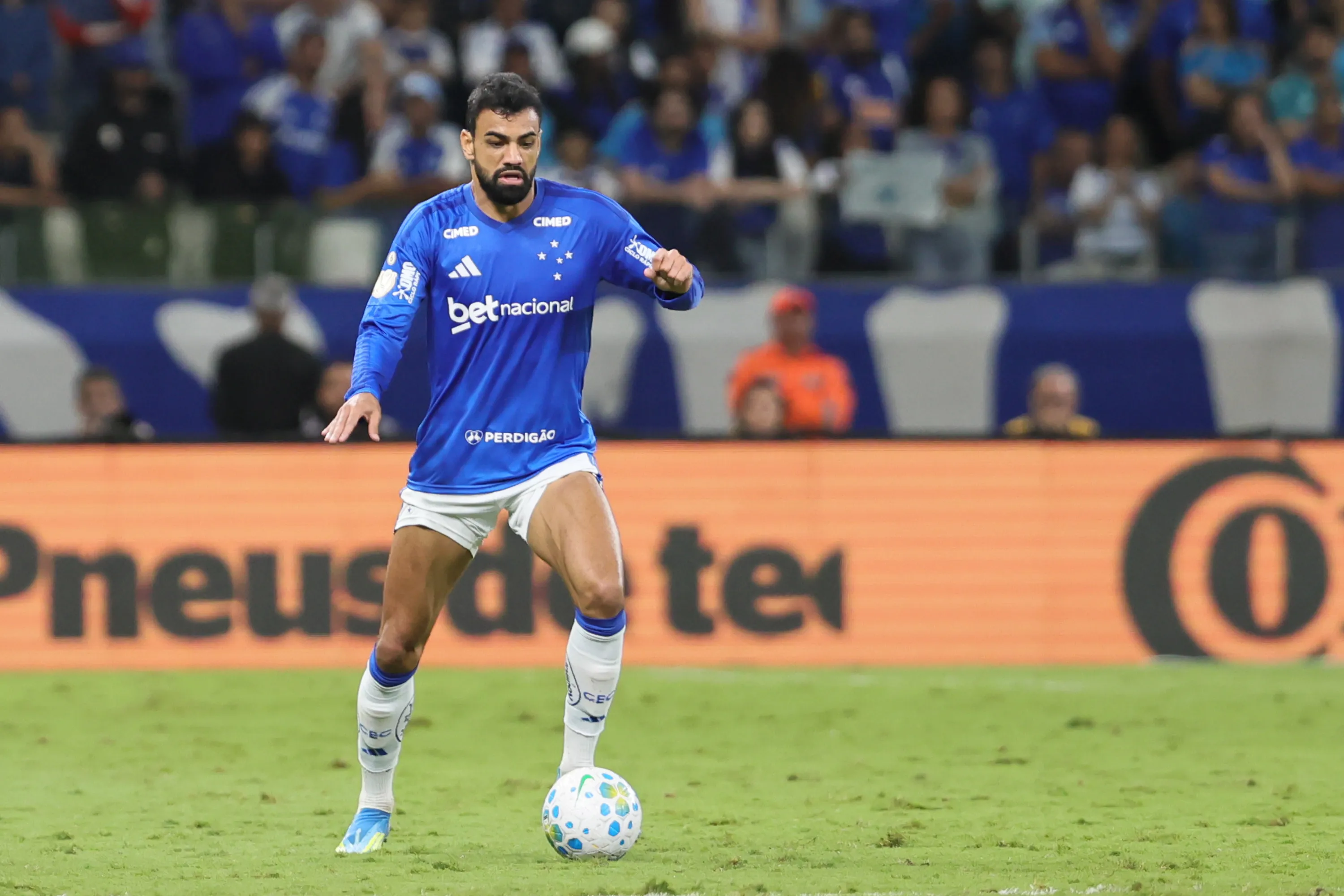 Fabricio Bruno jogador do Cruzeiro durante partida contra o Goias no estadio Mineirao pelo campeonato Copa Do Brasil 2026. Foto: Gilson Lobo/AGIF