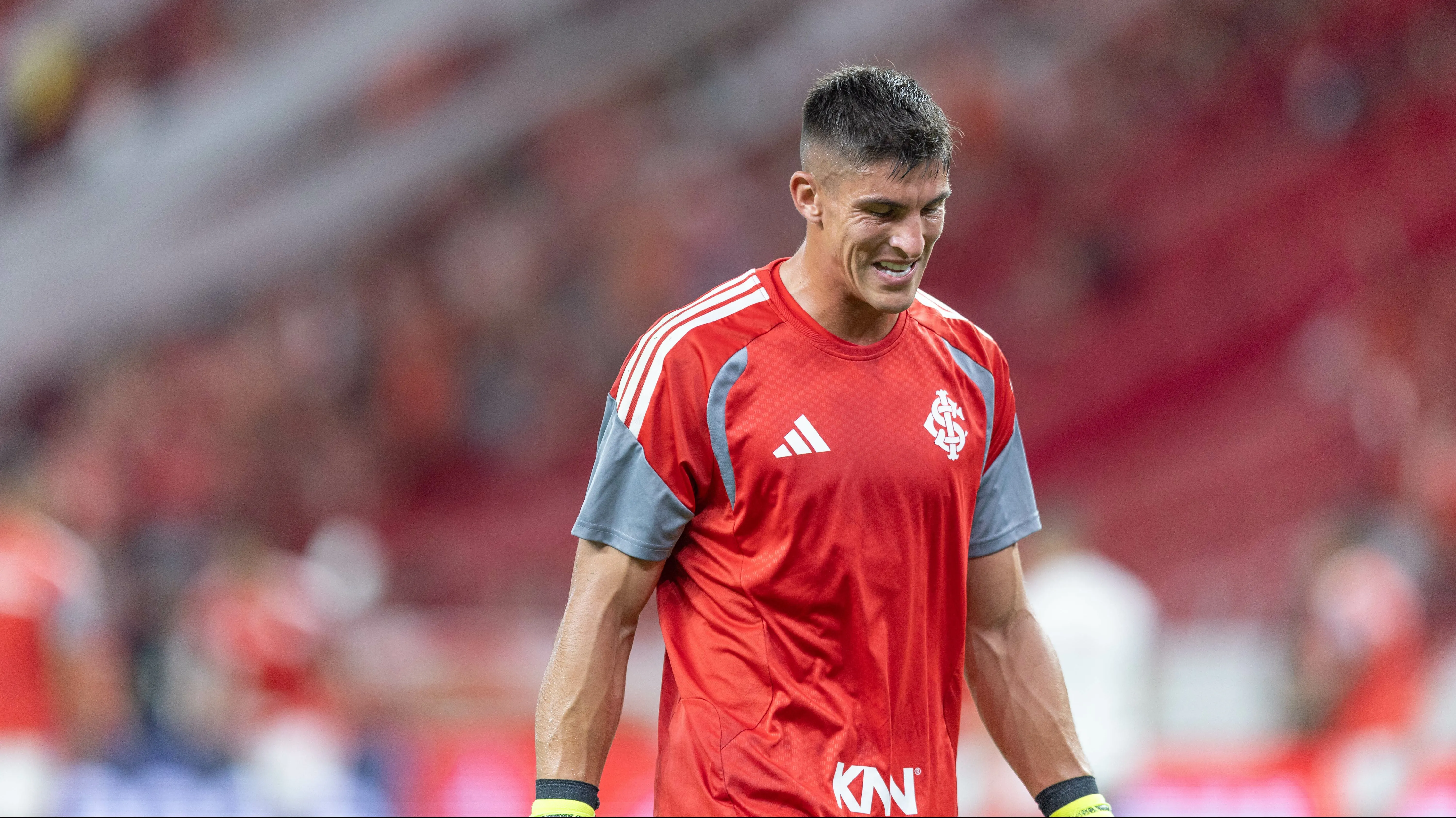 Rochet falhou e Pezzolano não se calou – Foto: Liamara Polli/AGIF