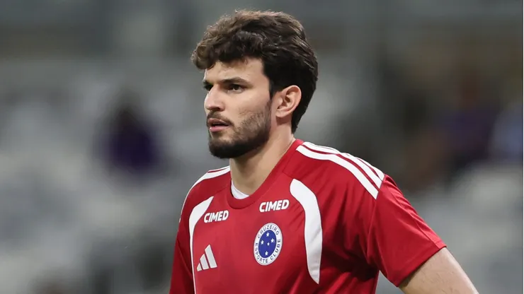 Otavio jogador do Cruzeiro durante aquecimento antes da partida contra o Goias no estadio Mineirao pelo campeonato Copa Do Brasil 2026.