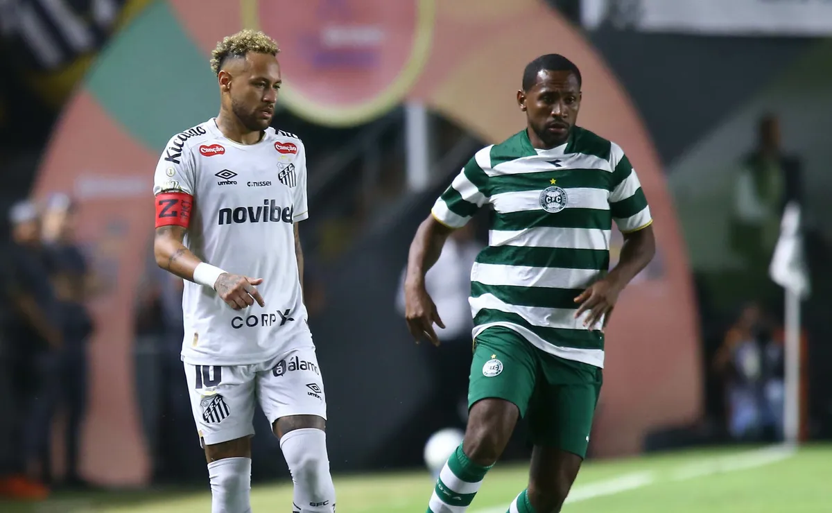 Santos mira manter fama de ‘carrasco’ do Coritiba no Paraná em penúltimo jogo antes da convocação