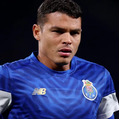 Thiago Silva analisa renovação com o Porto e avança para carreira de treinador