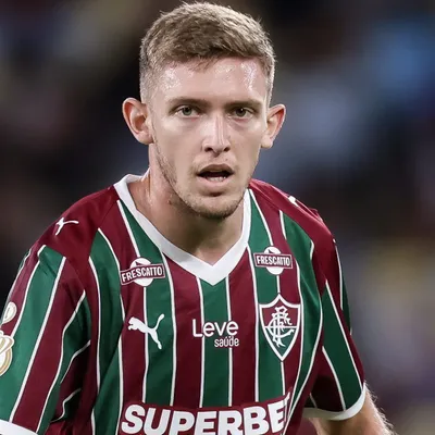 Castillo fica indignado com punição da arbitragem a adversário