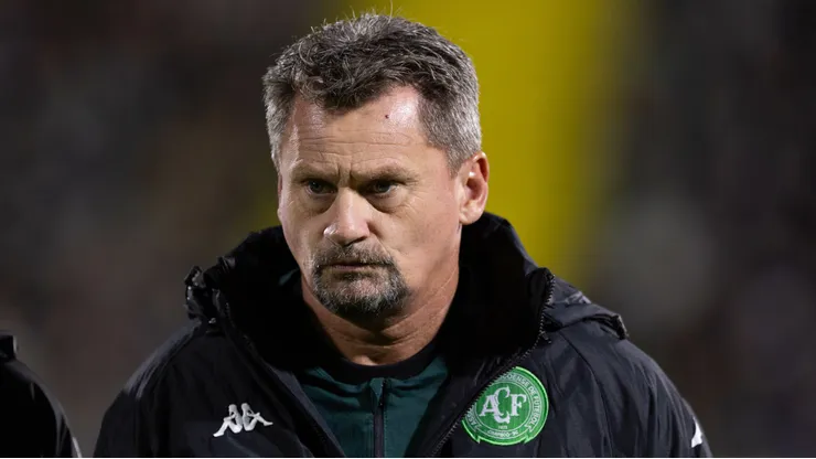 Fábio Matias durante partida da Chape contra o Massa Bruta