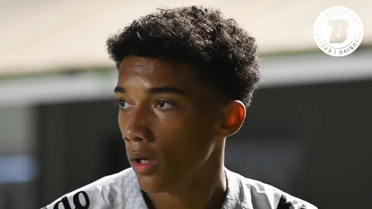 Robinho Jr. jogador do Santos durante partida contra o Grêmio no estádio Vila Belmiro pelo campeonato Brasileiro A 2025