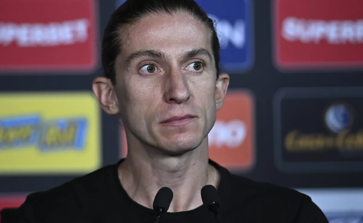 Fulham quer Filipe Luís e treinador pode assumir novo clube na carreira