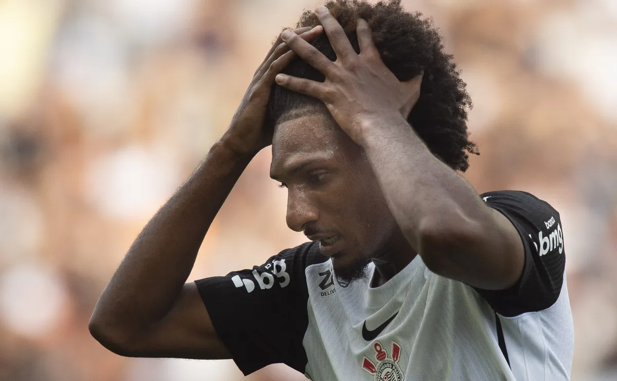 Corinthians negocia com Grupo City para evitar novo transfer ban