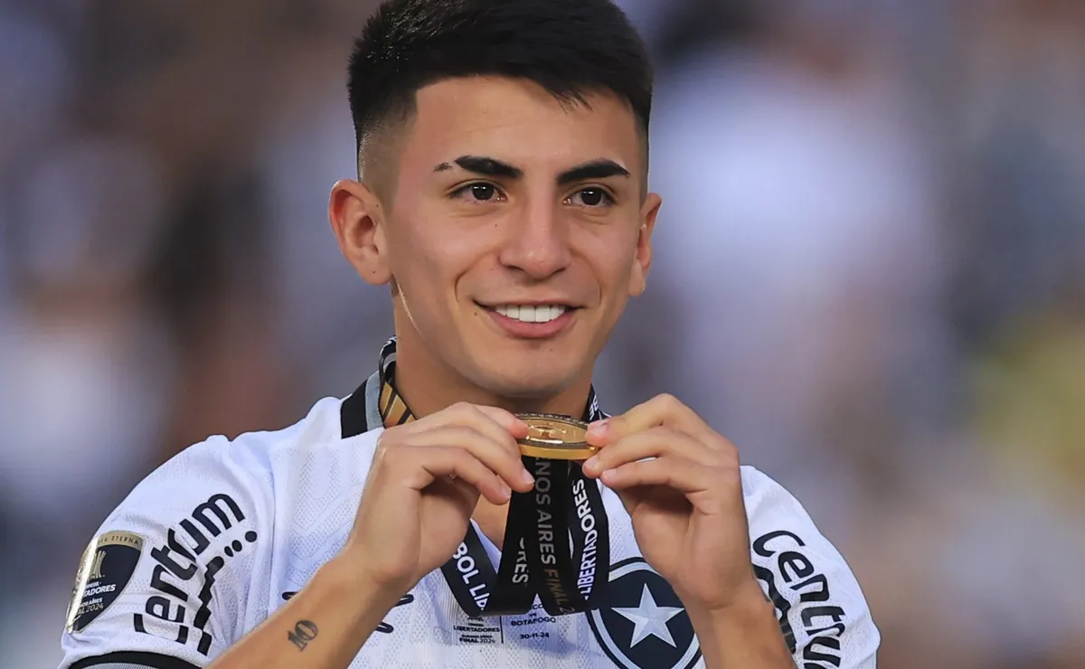 Nicola atualiza situação do meia Thiago Almada, alvo do Palmeiras