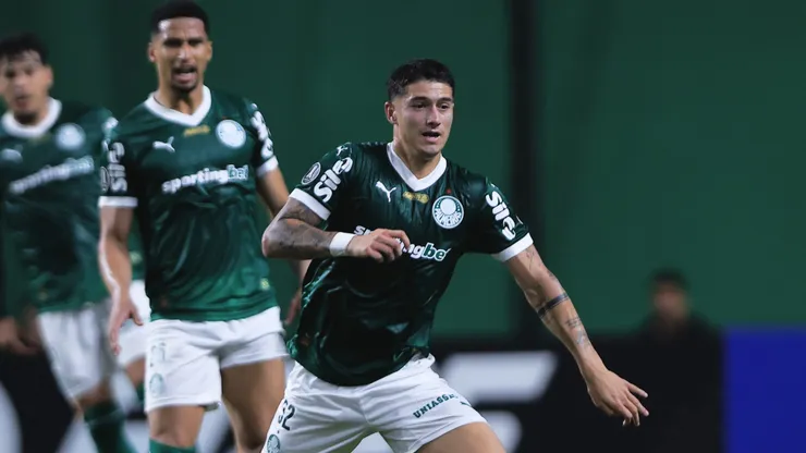 Emi Martínez deve ter nova chance com Abel atuando na zaga do Palmeiras contra Jacuipense