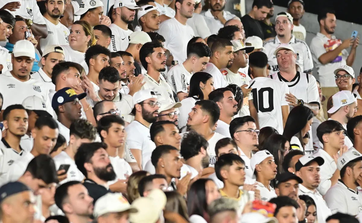 Torcida do Santos tem problemas para comprar ingressos para jogo em Itaquera