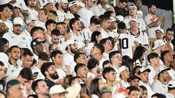 Torcedores do Santos durante partida na Vila Belmiro - Foto: Jota Erre/AGIF