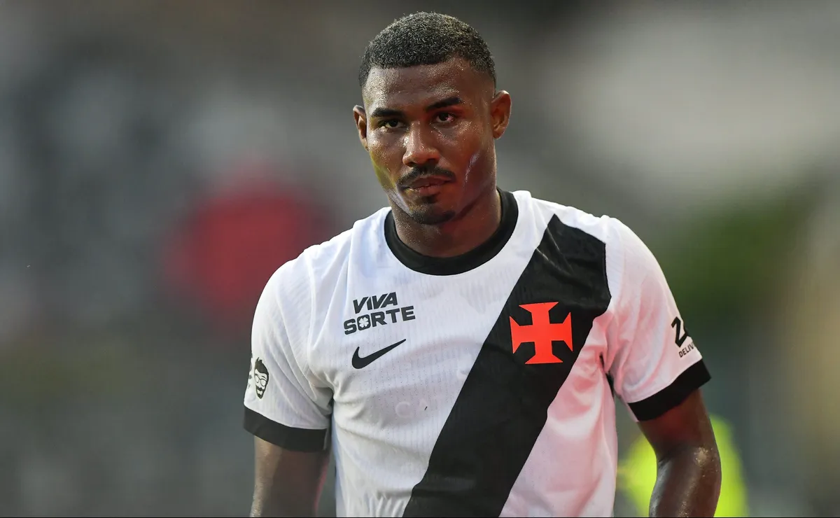 Cuiabano volta a sentir dores e amplia problema no Vasco antes de confronto pela Copa do Brasil
