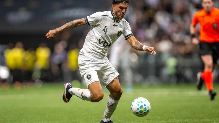 Mateo Ponte (Botafogo) durante jogo contra o Atlético-MG, no dia 10.05.2026. Foto: Associated Press / Alamy