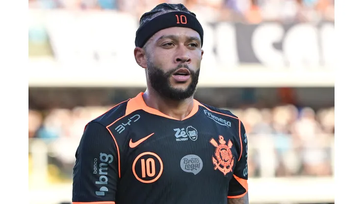 Memphis pode não jogar. Foto: Jota Erre/AGIF