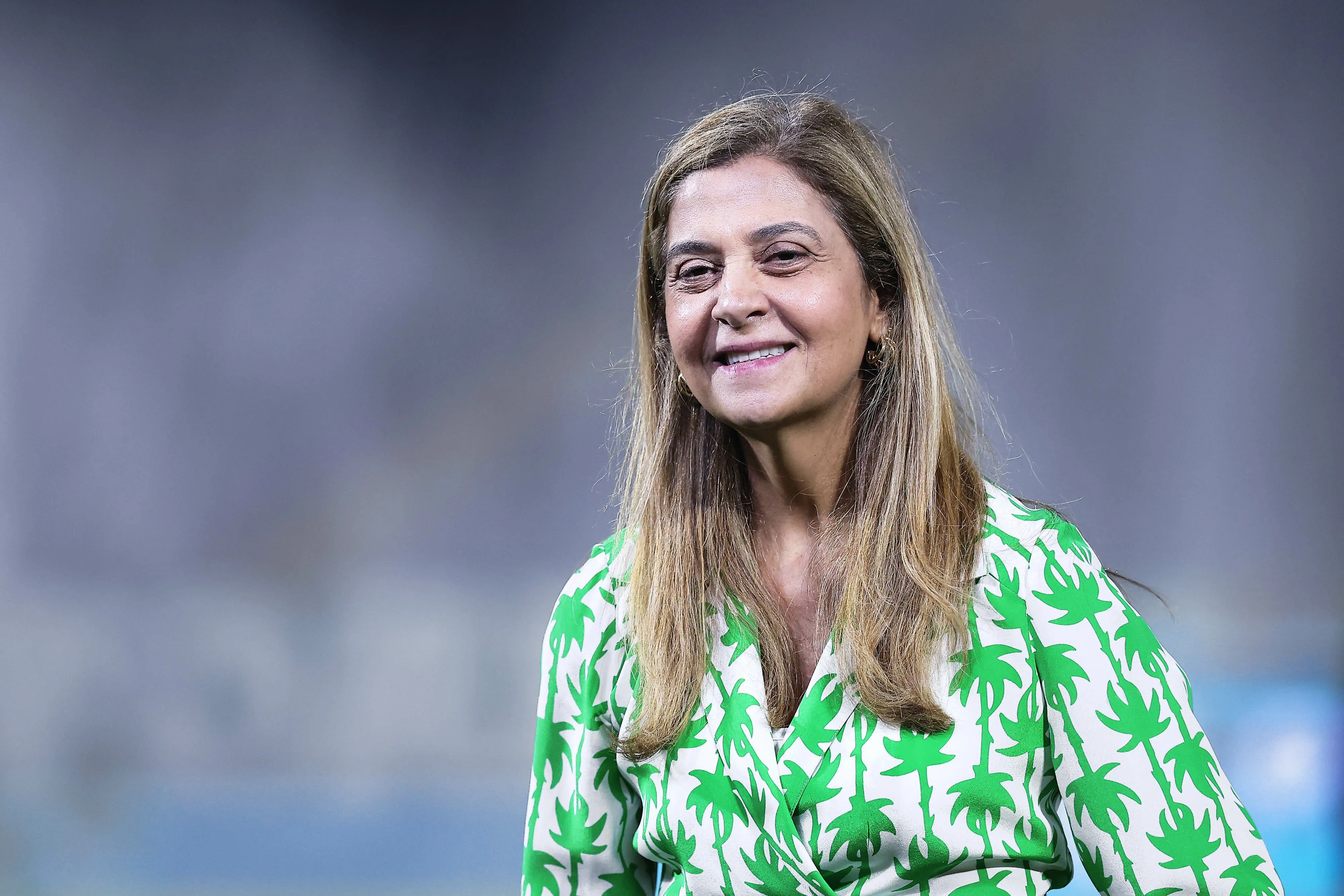 Leila Pereira presidente do Palmeiras durante partida contra o Gremio no estadio Arena Barueri pelo campeonato Brasileiro A 2026. Foto: Ettore Chiereguini/AGIF