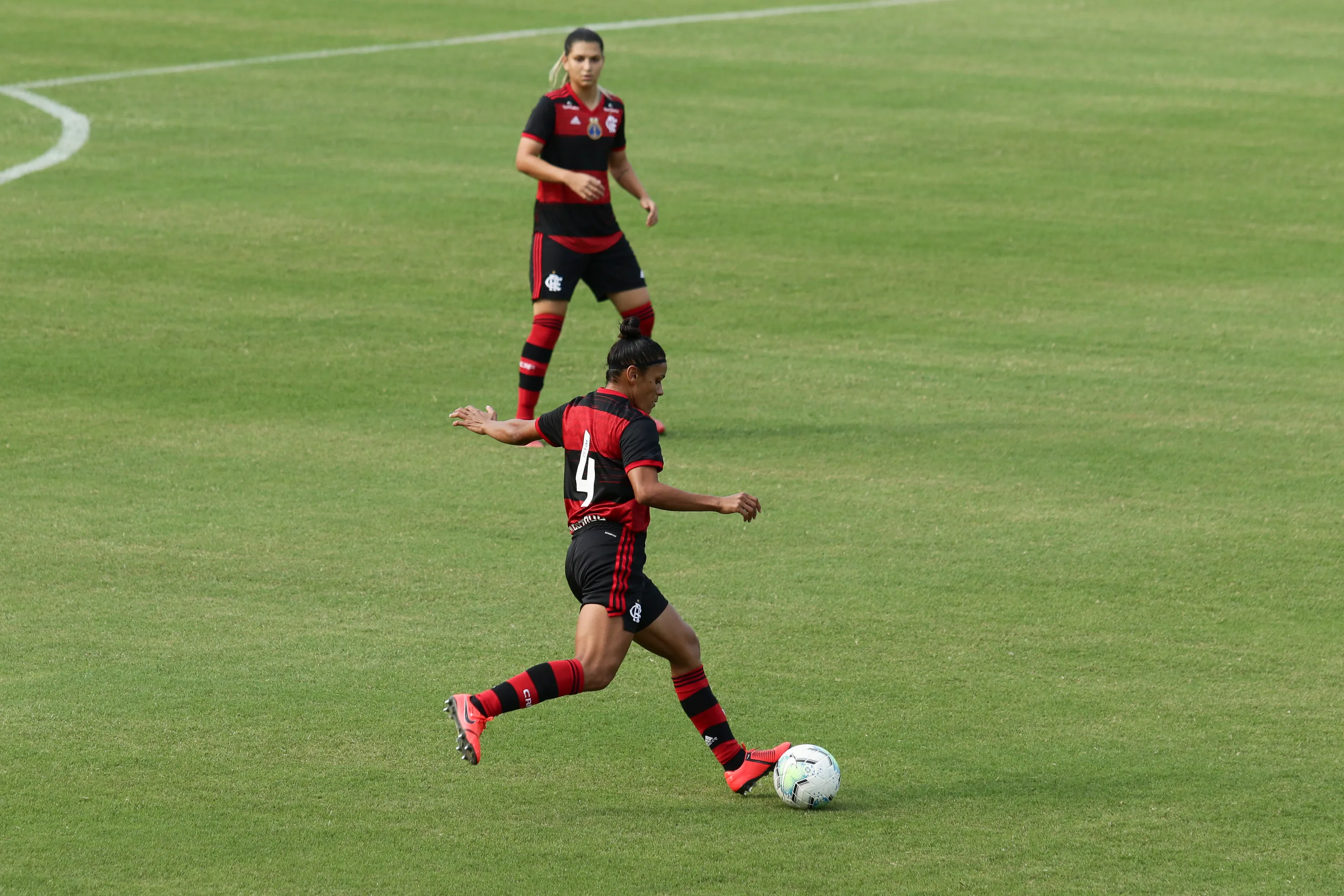 Jogadoras do Flamengo. Foto: Dikran Junior/AGIF