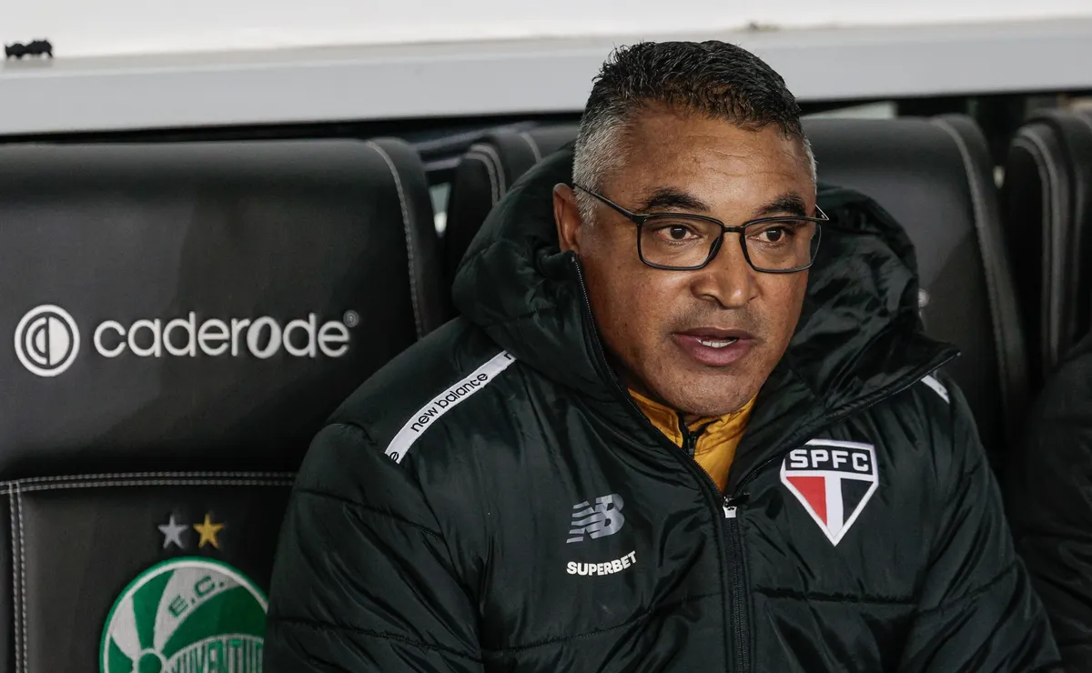 Roger Machado é demitido do São Paulo após eliminação na Copa do Brasil