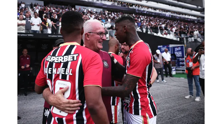 Dorival Junior tecnico do Corinthians durante partida contra o Sao Paulo no estadio Arena Corinthians pelo campeonato Paulista 2026. Foto: Ettore Chiereguini/AGIF