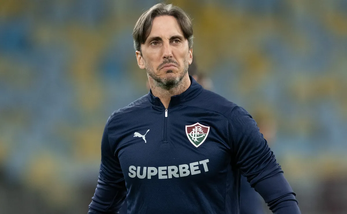 Fluminense utilizou 24 escalações diferentes com Zubeldía em 2026 e lesões influenciaram mudanças