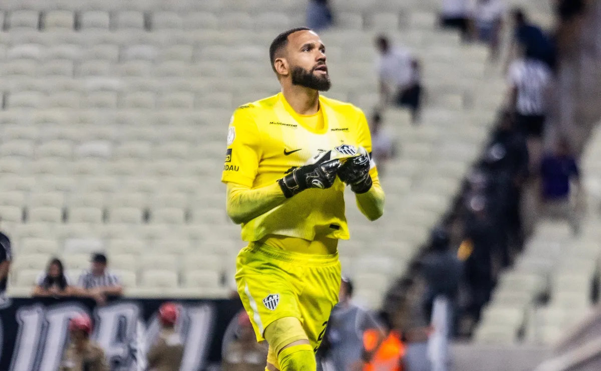 Everson supera Victor e se torna o goleiro com mais pênaltis defendidos na história do Atlético-MG