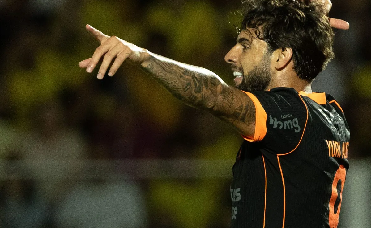 Diniz impõe novo ritmo físico e trio de Corinthians lidera esforço físico