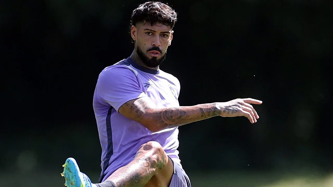Barboza vai jogar na Copa do Brasil, mesmo com negociação avançada para deixar o Time Mais Tradicional – Foto: Vitor Silva/Botafogo.