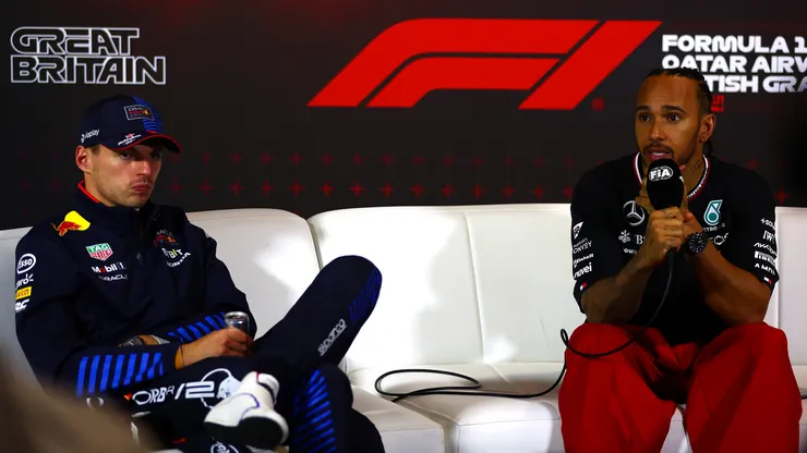 Max Verstappen e Lewis Hamilton tiveram definição inusitada de campeão mundial
