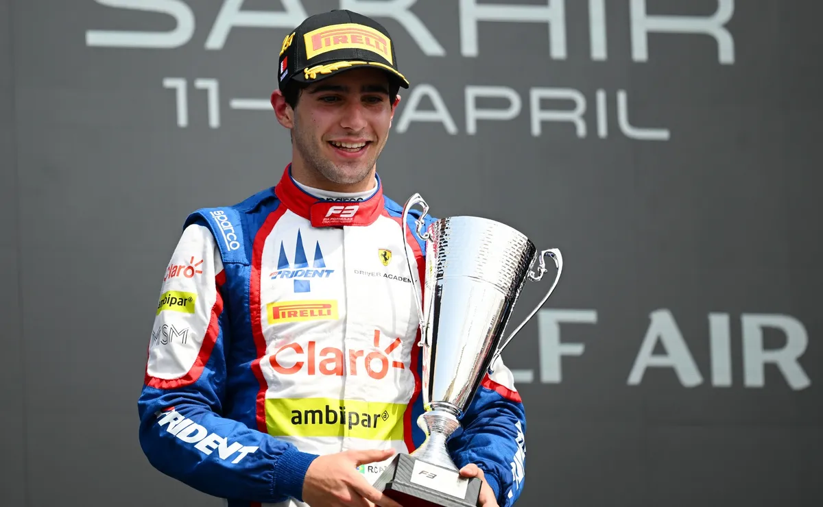 Brasileiro da Fórmula 2, Rafael Câmara pilota carro de F1 pela primeira vez ao guiar Ferrari