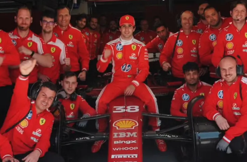 Rafael Câmara dirigiu uma Ferrari oficial da F1 – Foto: Reprodução/Redes Sociais