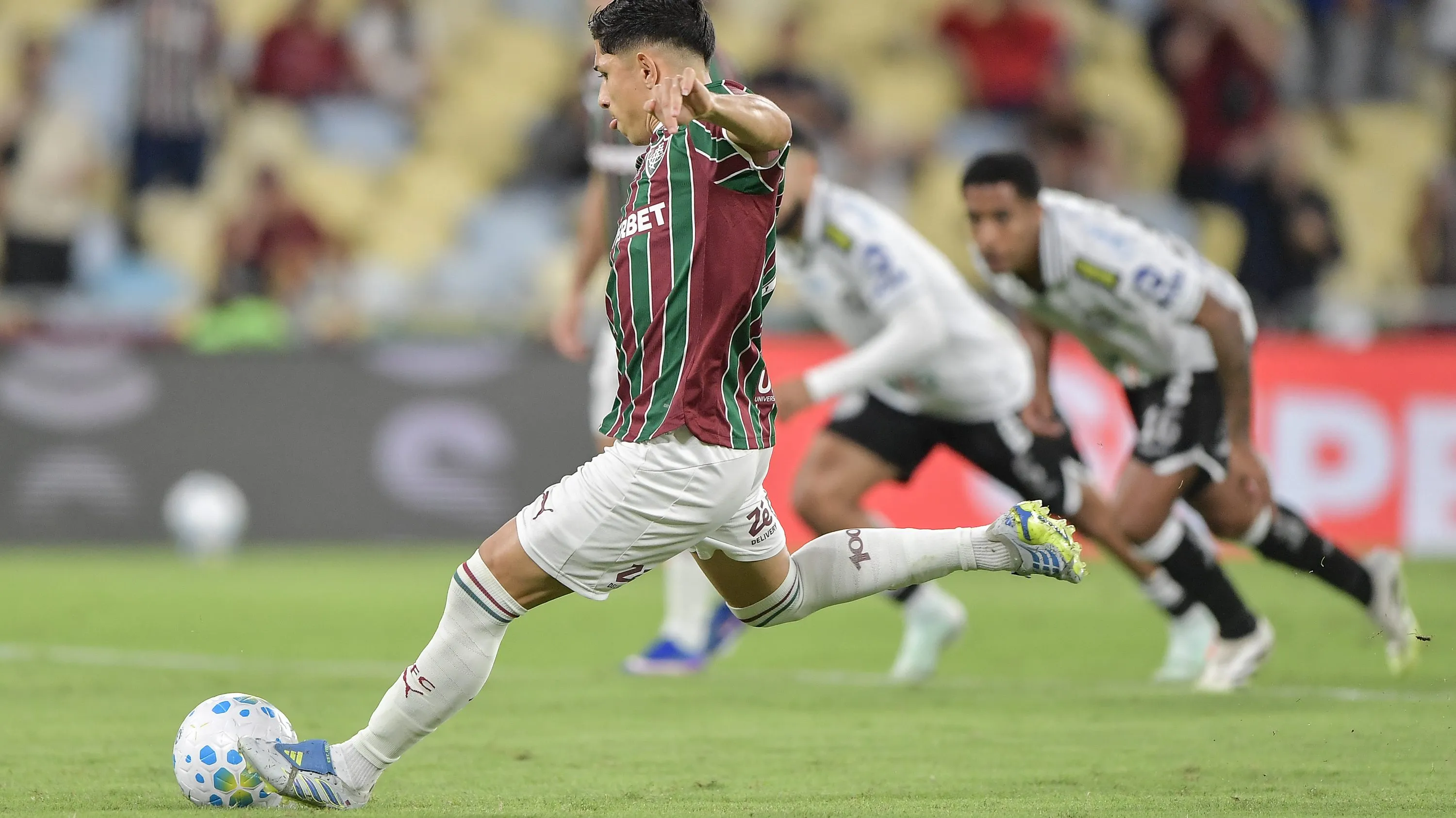 Savarino jogador do Fluminense durante partida contra o Operario no estadio Maracana pelo campeonato Copa Do Brasil 2026. Foto: Thiago Ribeiro/AGIF