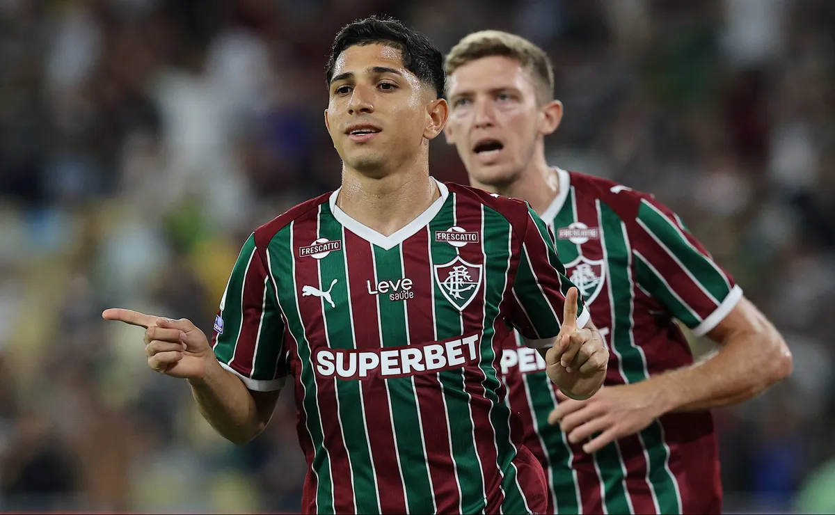 Savarino aumenta média de gols no Fluminense e se aproxima de marca da última temporada pelo Botafogo