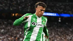 Nelson Deossa, meio-campista do Real Bétis - Foto: Denis Doyle/Getty Images