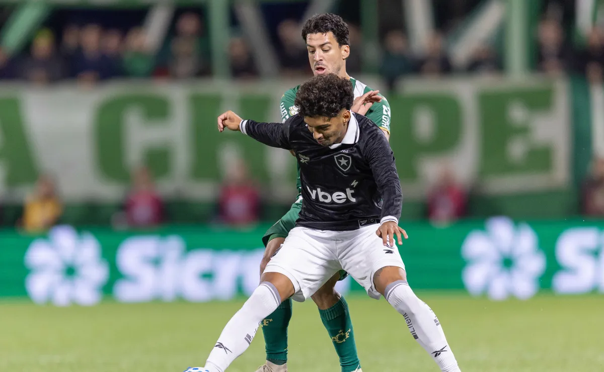 Botafogo é eliminado pela Chapecoense e se despede da Copa do Brasil