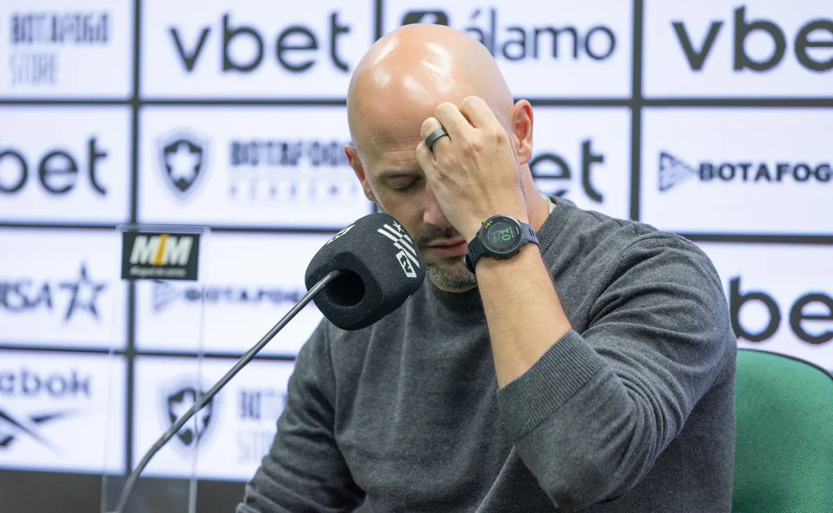Franclim Carvalho admite superioridade da Chapecoense sobre o Botafogo