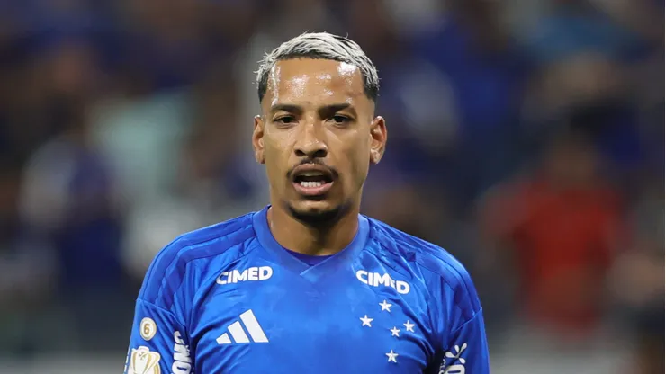 Matheus Pereira durante partida do Cabuloso na Copa do Brasil