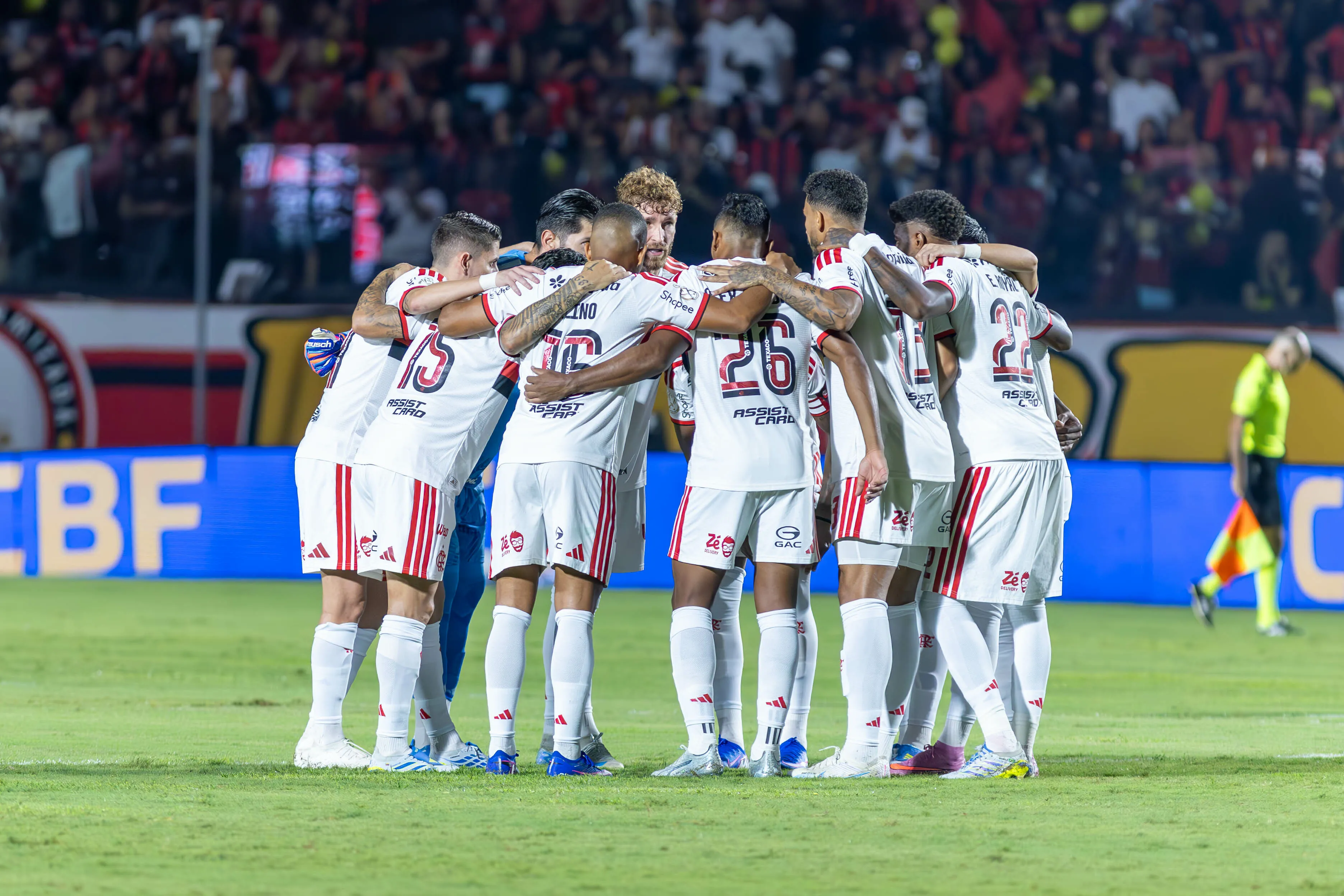 BA – SALVADOR – 14/05/2026 – COPA DO BRASIL 2026, VITORIA X FLAMENGO – Jogadores do Flamengo posam para foto antes na partida contra Vitoria no estadio Barradao pelo campeonato Copa Do Brasil 2026. Foto: Marcio Jose/AGIF