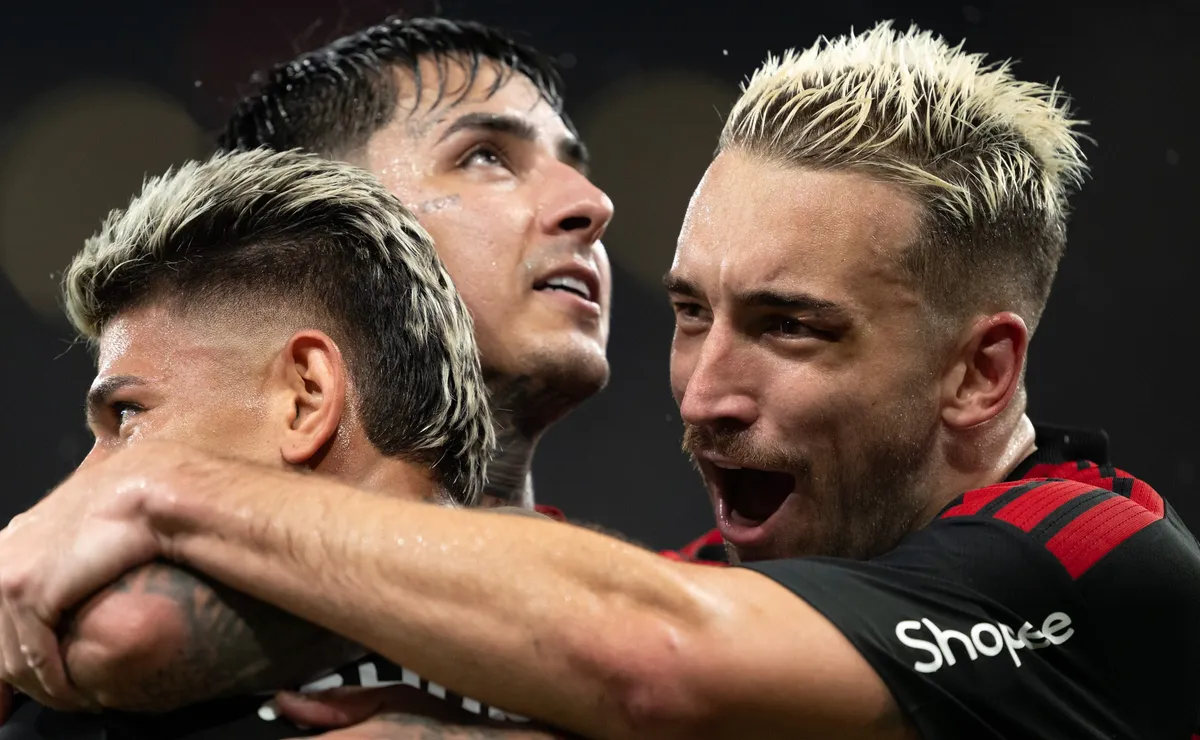 Eliminação surte efeito e Flamengo espera Copa do Mundo para vender Carrascal e mais outros jogadores