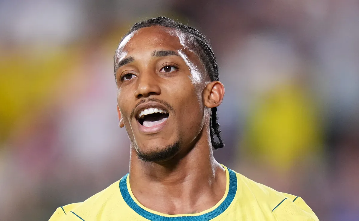 Slaven Bilić compara João Pedro a Zlatan Ibrahimović e avalia postura do atacante da Seleção Brasileira