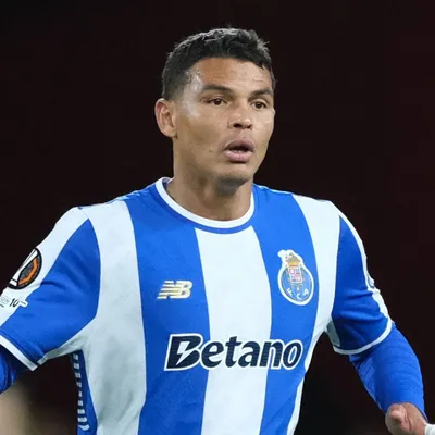 Thiago Silva mantém decisão sobre Europa mesmo se não for para a Copa