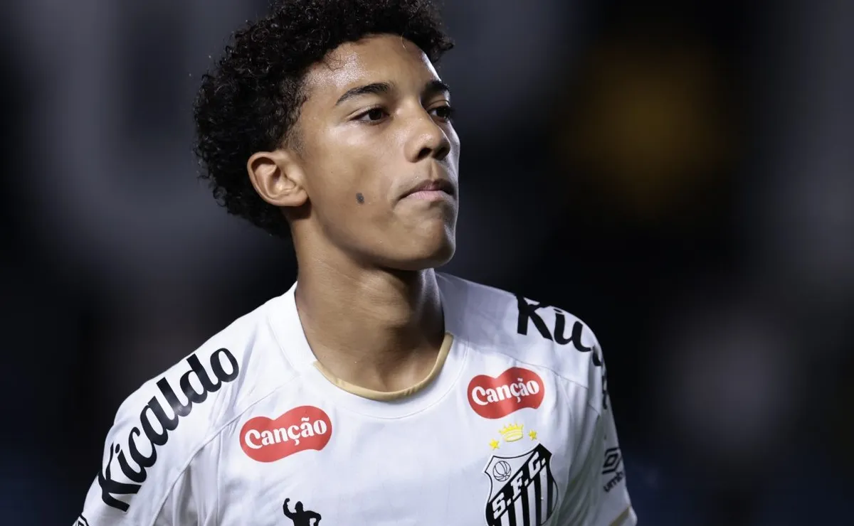 Robinho Jr. e Neymar ainda correm risco no Santos e podem ser punidos