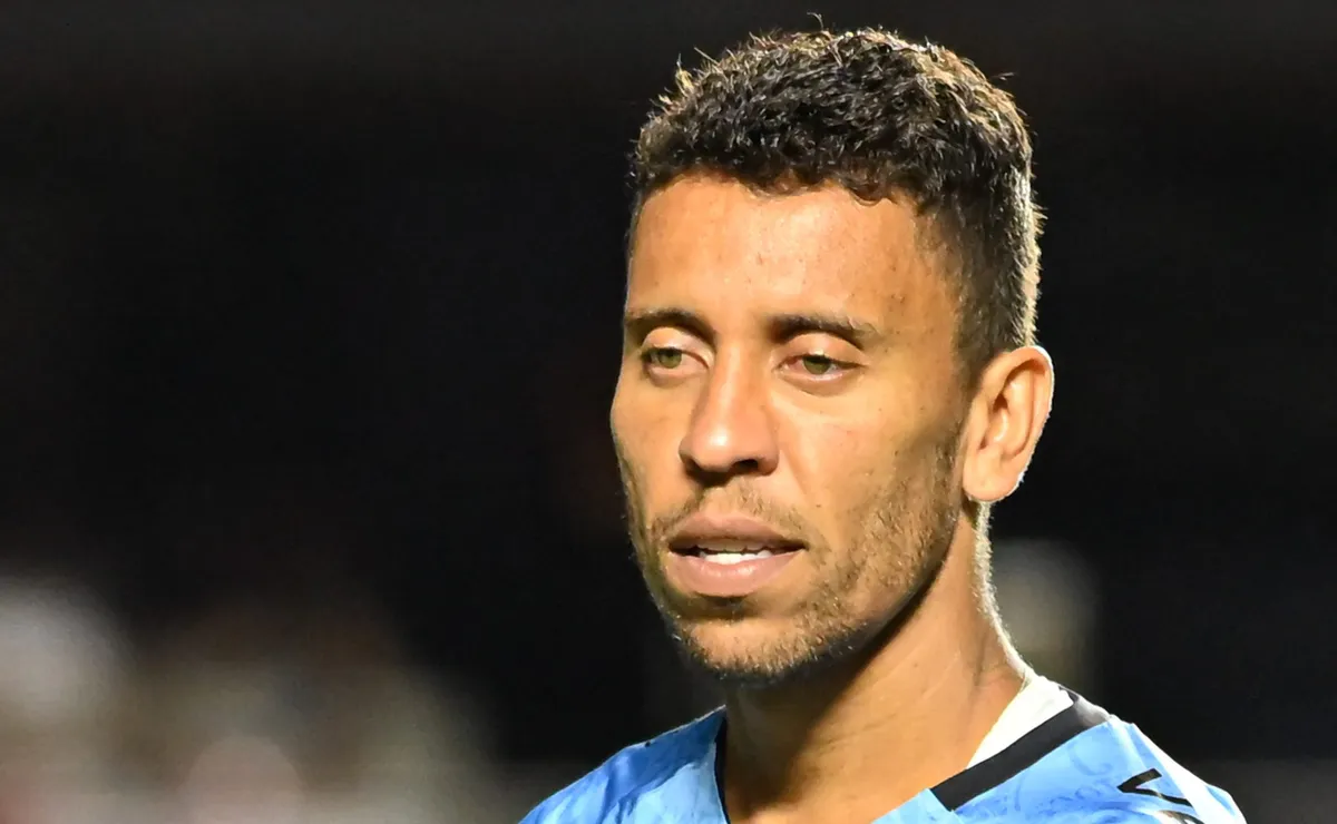 Marcos Rocha falha, vira vilão e Grêmio sofre derrota para o Corinthians na Arena