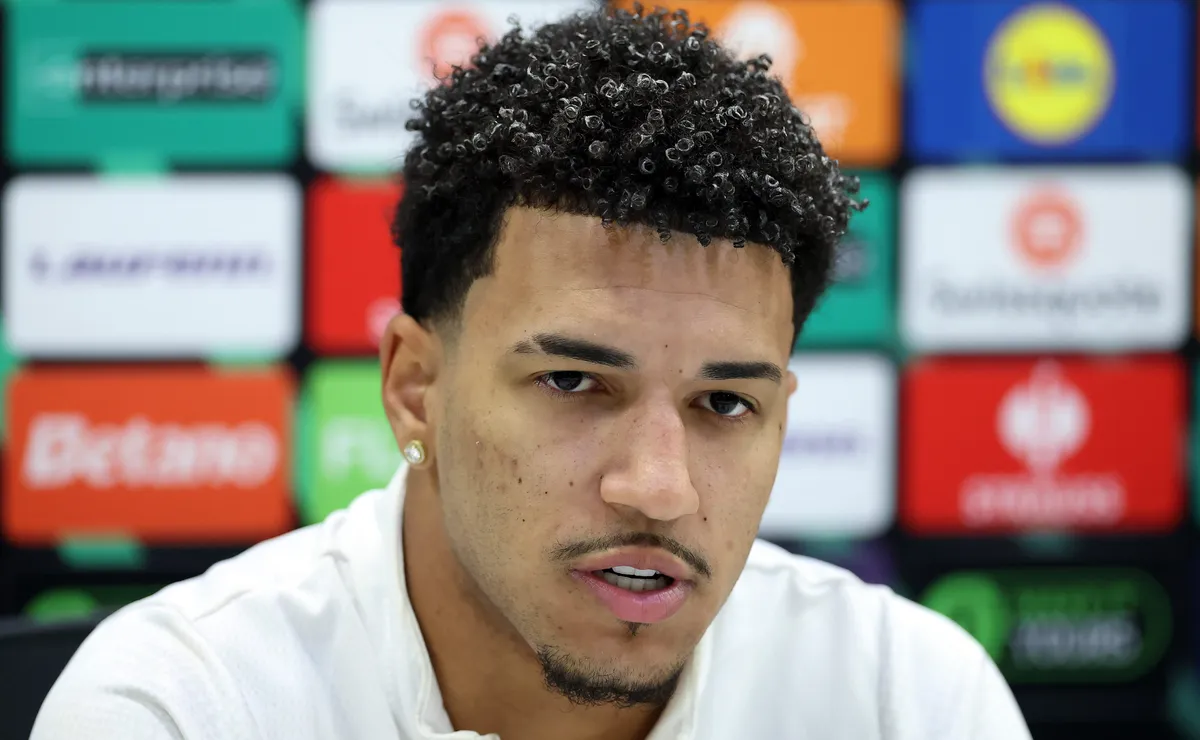 Shakhtar Donetsk faz exigência e afasta Flamengo de Kauã Elias