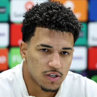 Flamengo se afasta de Kauã Elias após exigência ucraniana