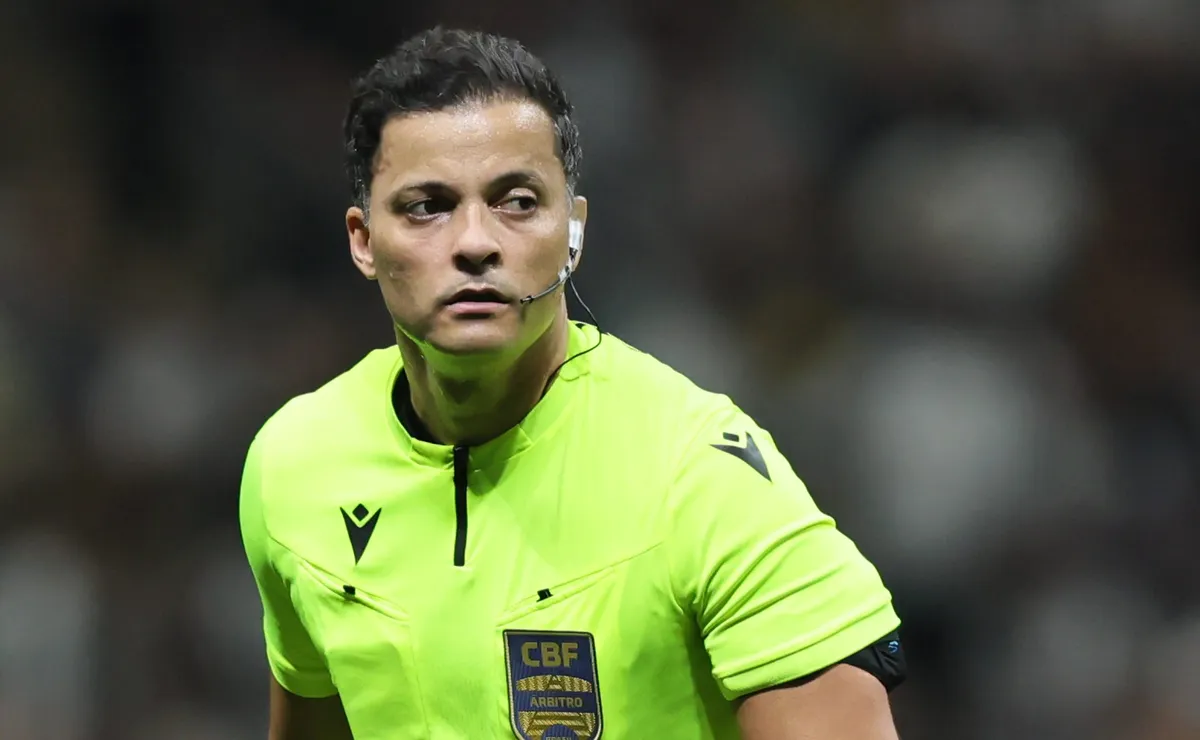 Sávio Pereira Sampaio apita Palmeiras x Cruzeiro pelo Brasileirão